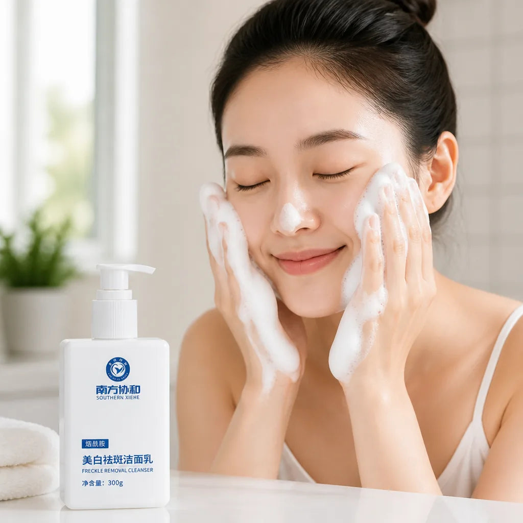 Facial Cleanser Niacinamide Brightening & Hydrating