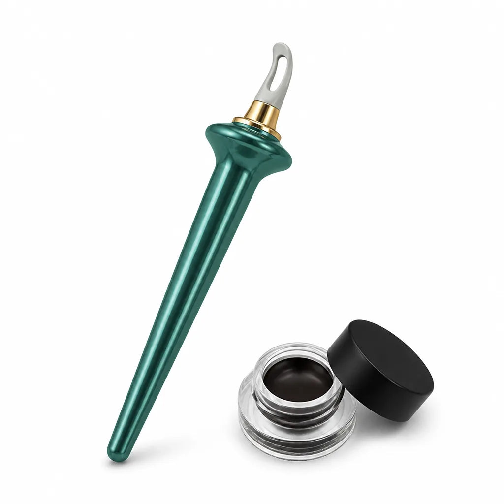 Eyeliner Brush Curved Silicone Tip & Cream Included