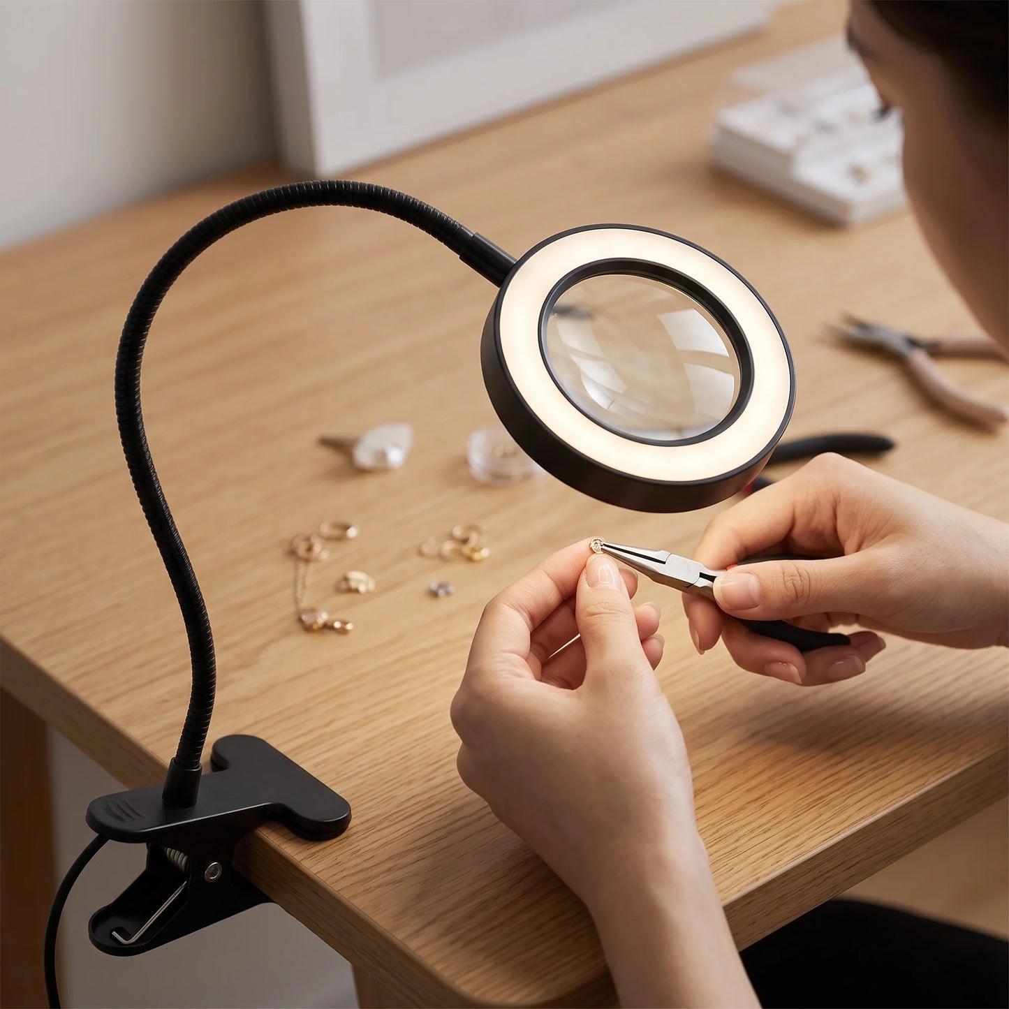 Magnifying Lamp Flexible Clamp LED Adjustable Brightness