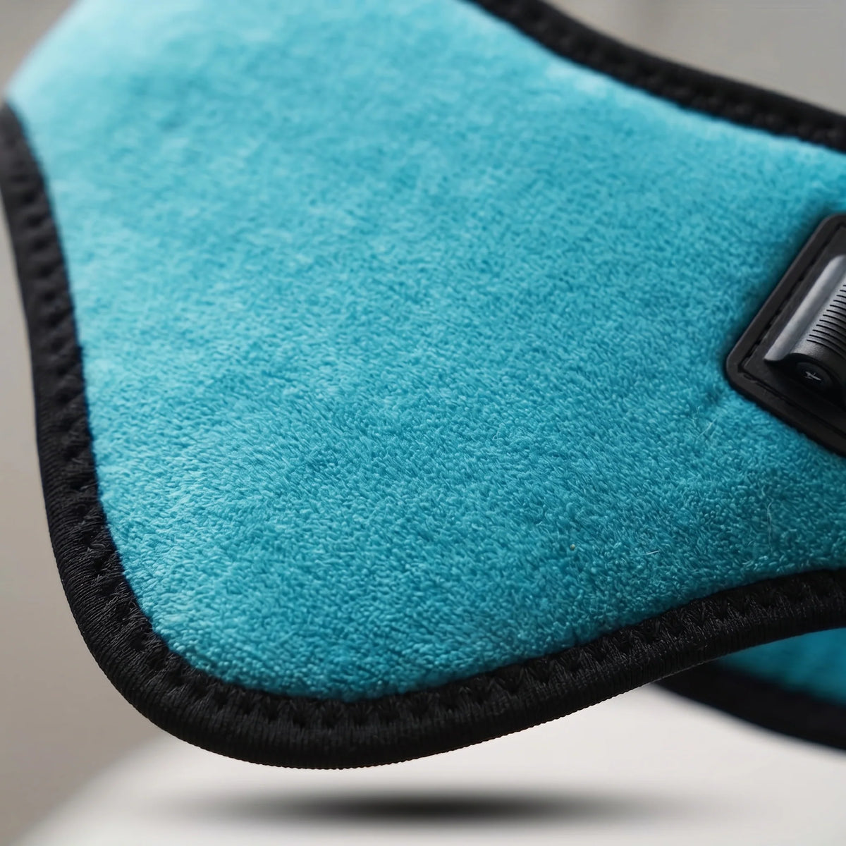 Neck Heating Wrap Adjustable Warmth Lightweight Easy Care