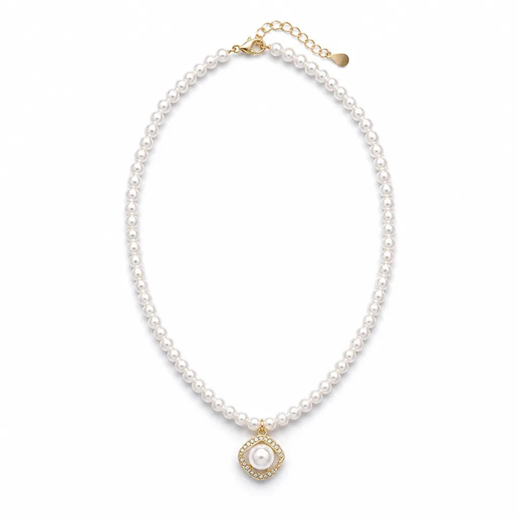 Pearl Necklace Imitation Pearls Lightweight & Adjustable