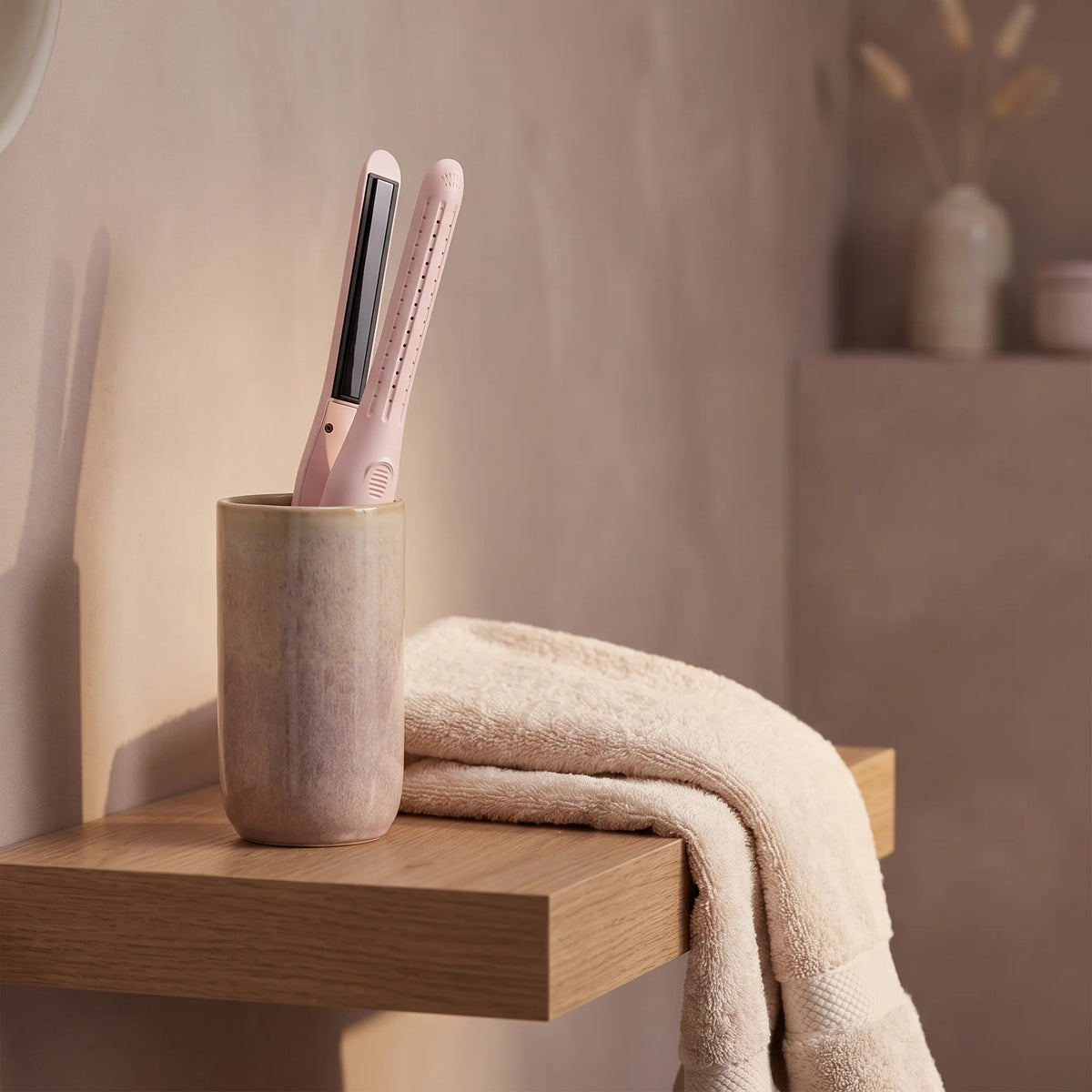 Pencil Curling Iron 0.65 Inch Barrel 360 Degree Airflow