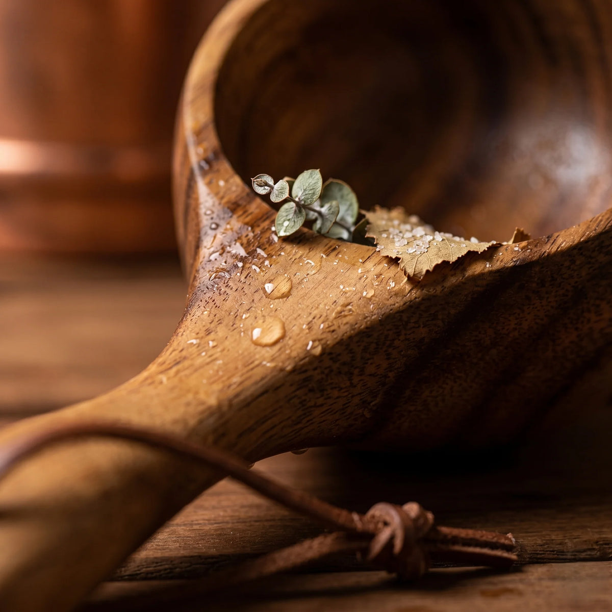 Sauna Ladle Wooden Long-Handle Ergonomic Grip