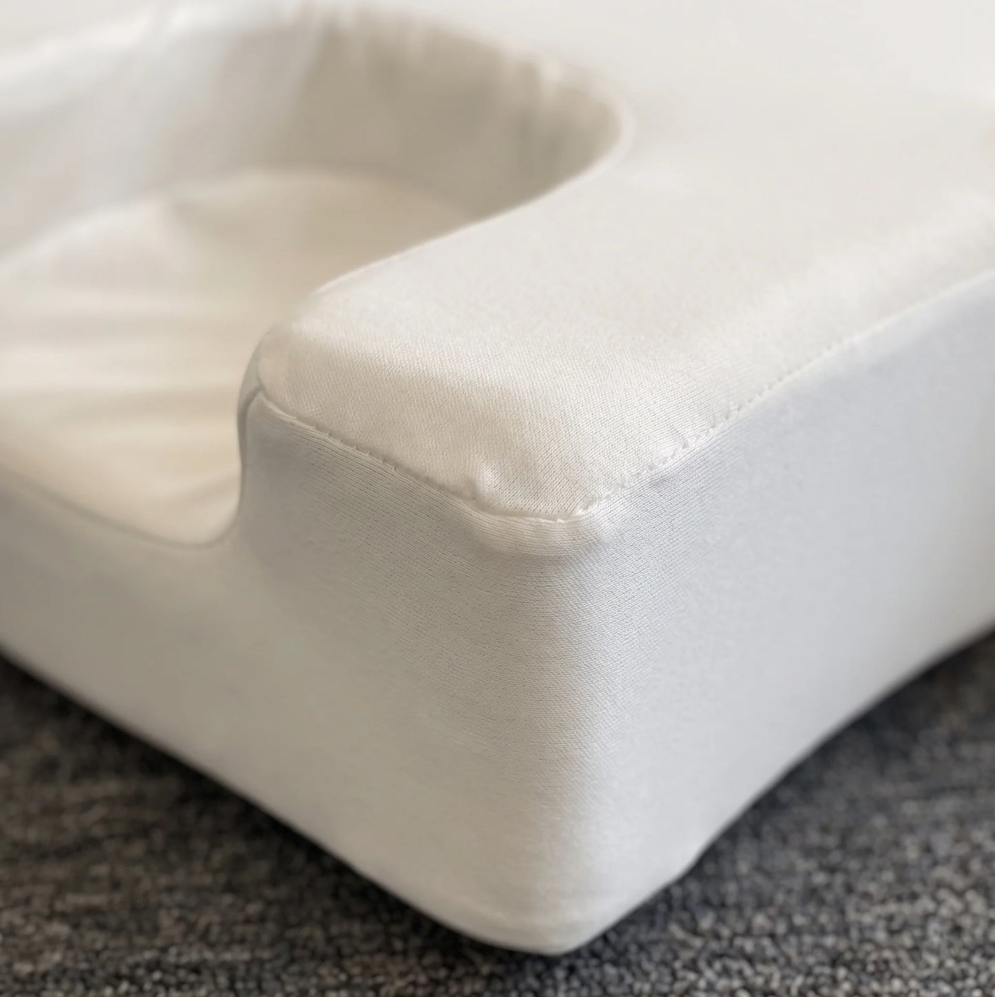 Side Sleeper Pillow Contoured Memory Foam Breathable Cover